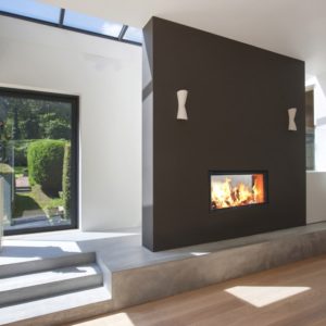concept 900df green wood burning fire, Bodart & gonay fire, insert fire, fan assisted fire, high heat output fire, fire with automatic thermostat, solid fuel insert stove, glass fronted solid fuel fire, wood burning stove, modern fire, fire inserted into a fireplace, built in fire, green fire, fire for airtight houses, fire for A rated houses, external air intake, double sided fire, unrestrected flame view fire